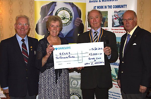 Golf-2013-Cheque-to-GNAAS