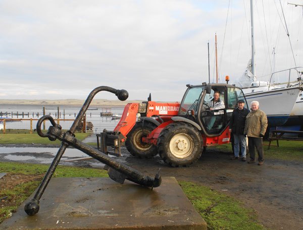 Nick Spurr of Amble Boat Yard with his heavy lifting truck with Phil Derry and Jeff Watson 