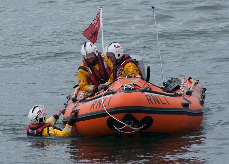 inshore-lifeboat-crew