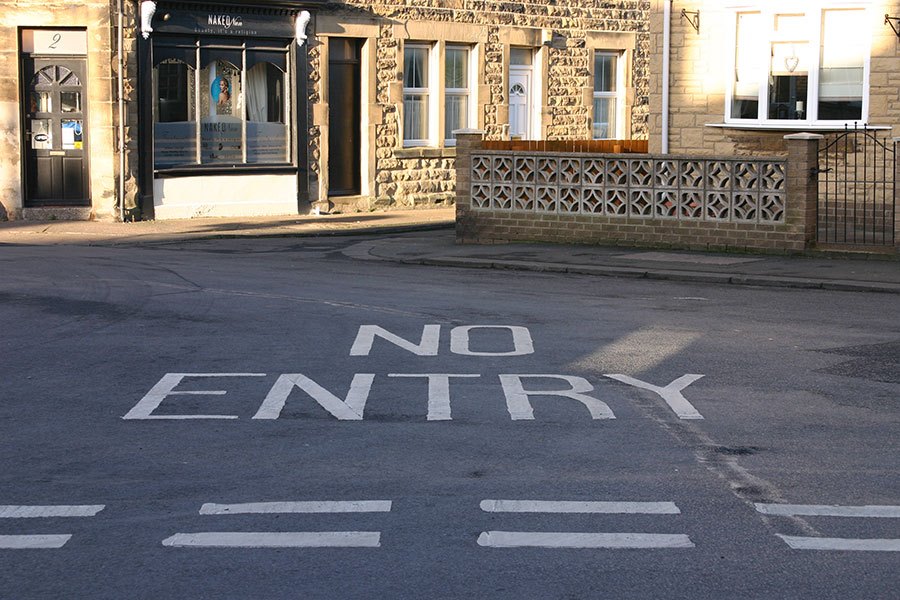 no entry onto Leazes St