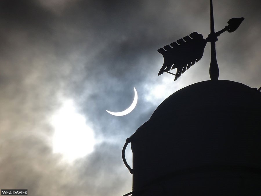 eclipse seen from coquet island by Wez Davies