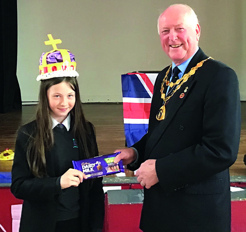Picture of Year 6 pupil Georgia with Amble Mayor Craig Weir
