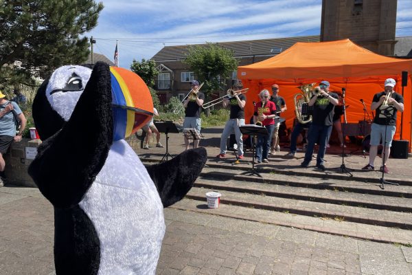 Sand, sea and a sizzling Puffin Festival